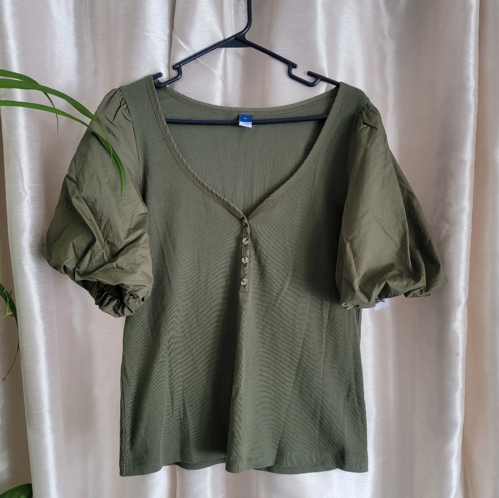 Old Navy  Womens Army Green TOP XL